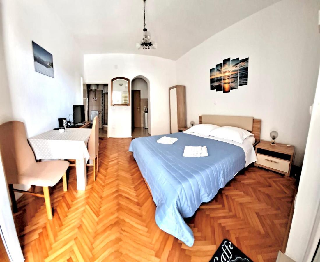 Nemira Beach Getaway Omiš Esterno foto