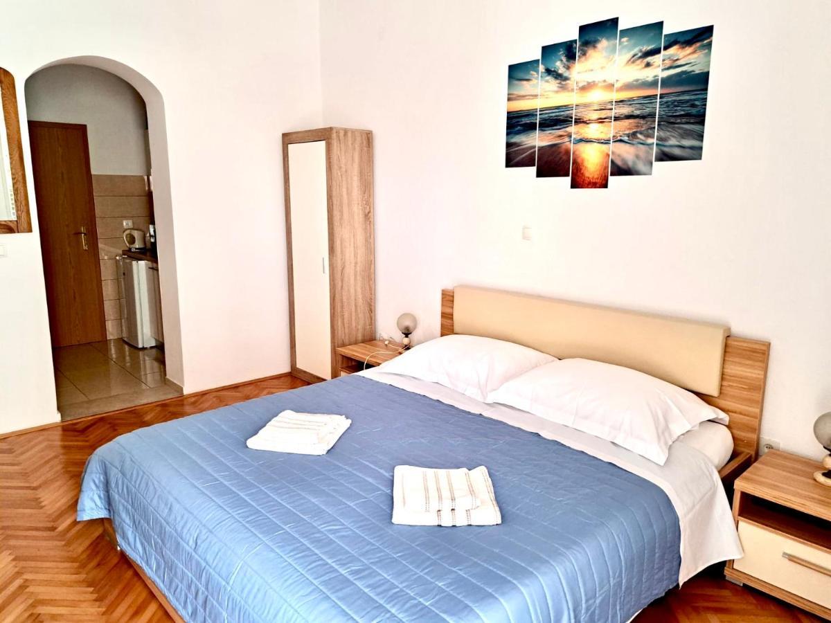 Nemira Beach Getaway Omiš Esterno foto